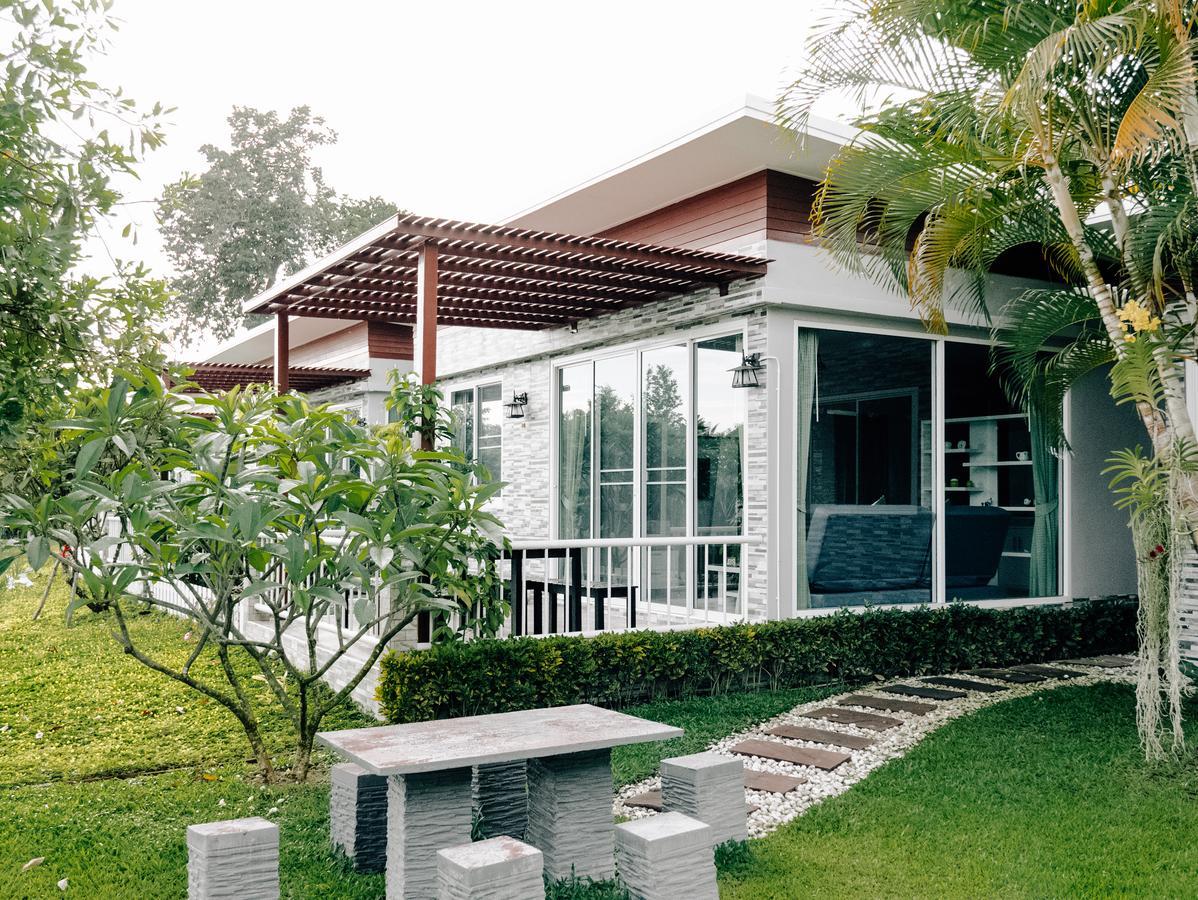 Rai Fahpratan Home And Garden Ban Pak Ngam  Dış mekan fotoğraf